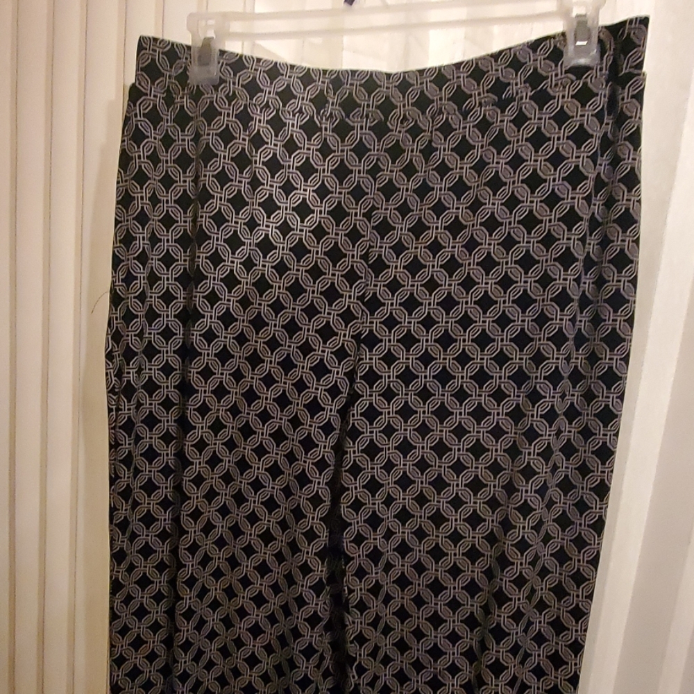 Susan Graver blk/wht printed palazzo pant SZ LARGE